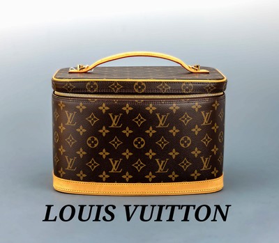 Louis Vuitton Kosmetikkoffer "NICE", Monogramm Canvas, Besätze, Schultergurt und Tragegriff aus naturf. Leder, Monturen und Schloss ...