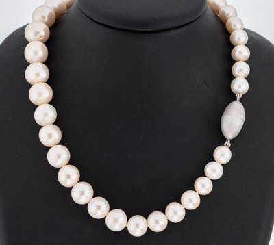 Perl-Collier, Süßwasserzuchtperlen, D. ca.10.0-14.4 mm, L. ca. 45 cm, Magnetschließe 925er Silber