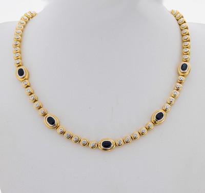18 kt Gold Saphir-Brillant-Collier, GG/WG 750/000, schwere qualitätvolle Verarbeitung, runde Glieder, 5 ovalfacett. Saphire zus. ca. 3.00 ct, 30 ...