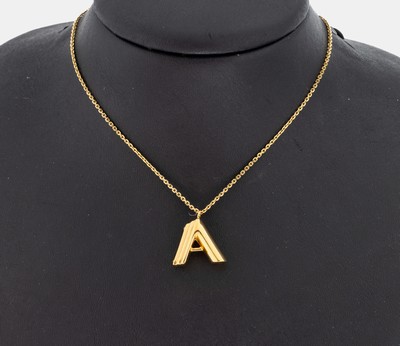 LOUIS VUITTON Collier, Metall verg., Buchstabenanhänger A, L. variabel ca. 55-61 cm, Karabinerschließe, sign. und num.
