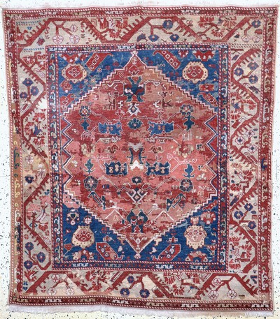 Kula antik, Türkei, 19.Jhd, Wolle auf Wolle, ca. 170 x 150 cm, EHZ: 3(restauriert)