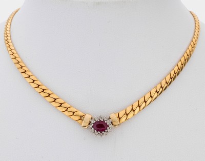 14 kt Collier Rubin-Brillant-Collier, GG 585/000, ovalfacett. Rubin ca. 1.10 ct, 12 Brillanten zus. ca. 0.12 ct Weiß/p1, L. ca. 44cm, ...