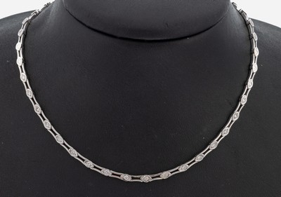 18 kt Gold Brillant-Collier, WG 750/000, 46Brillanten zus. ca. 1.04 ct feines Weiß/if, L.ca. 38.5 cm, Kastenschloss mit Sicherheitsbügel, ca. 19.3 ...
