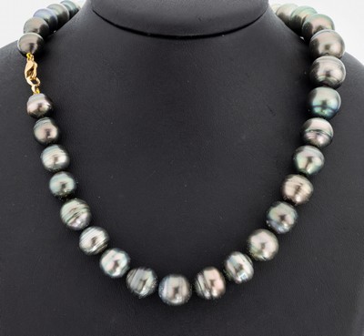 Perl-Collier mit 14 kt Gold Schließe, GG 585/000, barocke Tahitizuchtperlen, D. ca. 11 -15 mm, versch. Farbnuancen, L. ca. 50 cm, ...