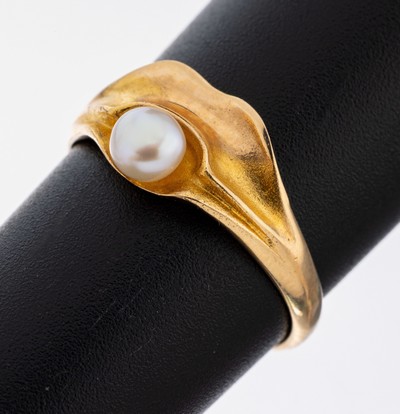 14 kt Gold LAPPONIA Perl-Ring, Finnland, 1981, GG 585/000, schlichtes Design, kl. Süßwasserzuchtperle, RW 55, ca. 2.9 g
