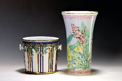 Vase und Weinkühler/Übertopf, Versace, Rosenthal, 20. Jh., Vase Tropical Wonderland, H. 26 cm und Weinkühler Wild Flora H. 15cm