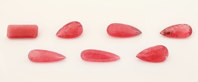 Lot 7 lose Rhodonite, zus. ca. 15.04 ct, 6 x facett. Tropfen in versch. Größen, 1 x facett.Baguette