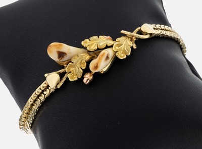 14 kt Gold Grandel-Armband, 1960er Jahre, GG/RG 585/000, 2-rhg. Armband, Mittelteil Eichenlaubdekor mit 2 Grandeln, L. ca. 17.6 cm, Kastenschloss ...