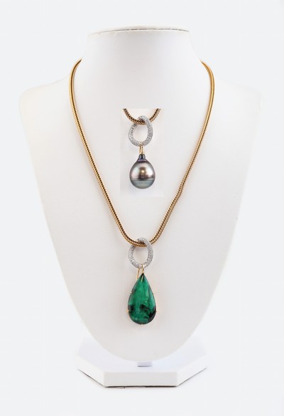 18 kt Gold Brillant-Chrysokoll-Malachit-Perl- Collier, GG/WG 750/000, Einzelanfertigung eines renommierten Idar-Obersteiner Goldschmieds, ...