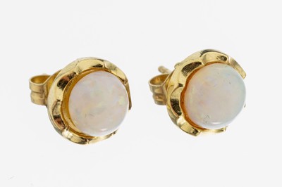 8 kt Gold Opal-Ohrstecker, GG 585/000, 2 runde Opal-Cabochons, schlichte Fassung, ca. 1.3 g