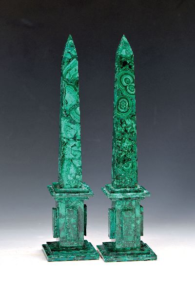 Paar Obelisken aus Malachit, neuzeitlich, H. ca. 30cm