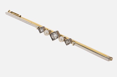 14 kt Gold Diamant-Perl-Brosche, um 1910, GG 585/000, schauseitig Platin, 3 Altschliffdiamanten zus. ca. 0.10 ct Weiß/p, 1Stein besch., 2 kl. ...