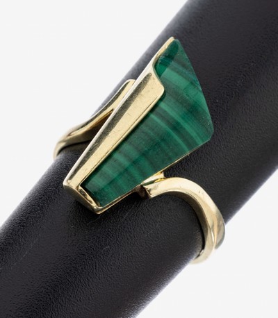 14 kt Gold Malachit-Ring, GG 585/000, ungewöhnliches Design, Malachit-Einlage, RW 53, ca. 5.1 g