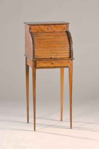 Kleines Rollbureau/Beistellschränkchen, England, um 1900, Mahagoni, mit zwei Schüben, ca. 93x40x33cm, EZ 2-3