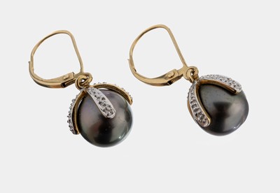 Paar 14 kt Gold Perl-Anhänger, GG 585/000 part. rhod., bewegl. Abhängungen, D. ca. 8.8 mm, ca. 3.6 g