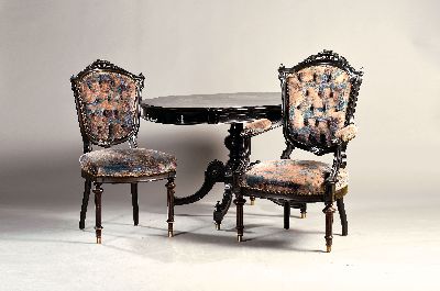 9-tlg. Barockstil Sitzgruppe, deutsch, 20.Jh. , Holz schwarz lackiert, neue Bezüge im Stil der 1980er-Jahre, Tisch 73x120x83 cm, Sofa 114x170x80 cm, ...