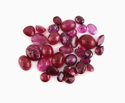 Lot lose Rubine, zus. ca. 44.50 ct, versch. Schliffformen, Größen und Farbnuancen