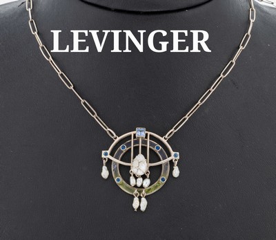 LEVINGER Perl-Email-Collier, um 1900, 925erSilber, Mittelteil geometrisch mit barocken Perlen, teilw. bewegl. abgehangen, Fensteremail in Blau und ...