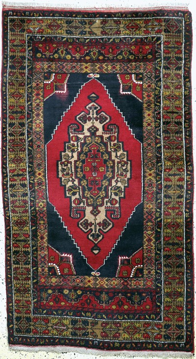 Taspinar alt, Türkei, Mitte 20.Jhd, Wolle auf Wolle, ca. 190 x 110 cm, EHZ: 2(kleiner Fleck)