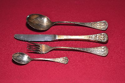 Besteckset Romanze, Björn Wiinblad für Rosenthal, Metall versilbert, Reliefziert, 4 Menülöffel, 5 Menügabeln, 5 Menümesser, 3 Kuchengabeln, 6 ...