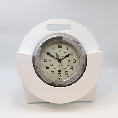 GLASHÜTTE Schiffswanduhr Güteklasse 1, Deutschland um 1965, grau lackiertes Metallgeh., D. ca. 22 cm, weißes Kontrastzifferbl. mit Zentralsek. ...