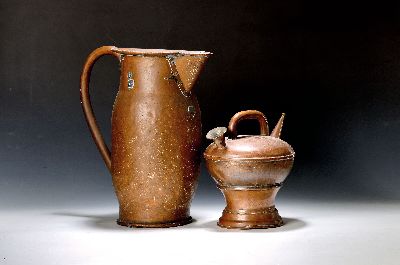 Kupferkrug, Kupferkanne und Hängewaage, 20.Jh. bis 2.H.20.Jh, H.ca. 44 cm/28 cm