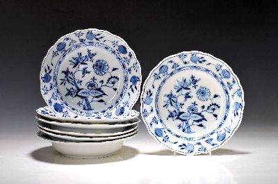 7 Suppenteller, Meissen Zwiebelmuster, 1880- 1924, Porzellan, D. ca. 23 cm