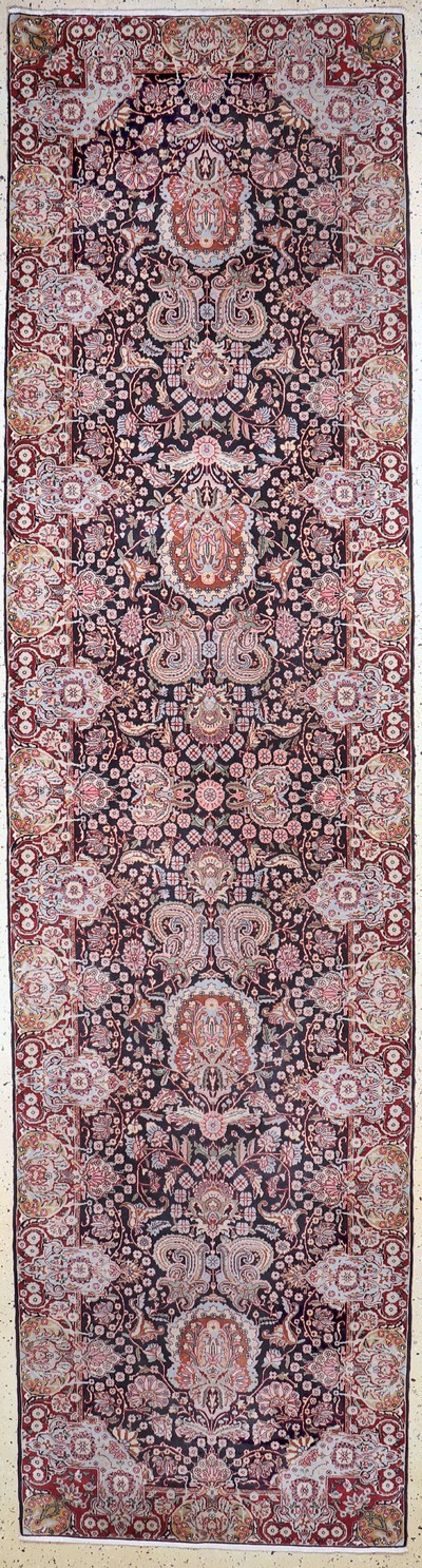 Kerman fein, Persien, Ende 20.Jhd, Korkwolle auf Baumwolle, ca. 392 x 102 cm, EHZ: 2