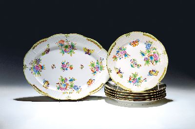 6 Teller, ovale Platte und Saliere, Herend, Viktoria, Porzellan, 6 flache Speiseteller, ovale Platte L. 36 cm und Saliere