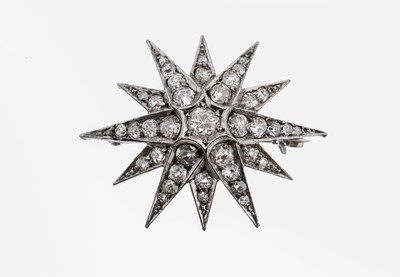 Diamant-Brosche, wohl deutsch, um 1880-90, Silber gepr., Darstellung eines Sterns, Aufbauin 3 Ebenen, 37 Altschliffdiamanten und Diamantrosen zus. ...