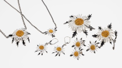 Schmuckset "Blüten", 925er Silber, teilverg., best. aus: 1 Collier, L. ca. 45 cm,Karabinerschließe, 1 Collier, L. ca. 46 cm, ...