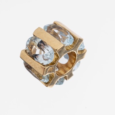 9 kt Gold Topas-Anhänger, GG 375/000, schlicht, rund, umlaufend ovalfacett. Blautopase (beh.), D. ca. 1 cm, ca. 1.8 g
