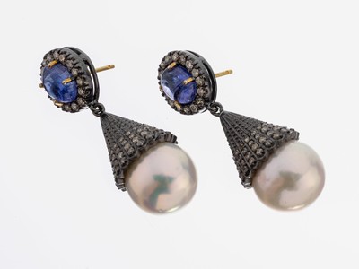 Paar Tansanit-Diamant-Perl-Ohrstecker, 925er Silber, 2 ovale Tansanit-Cabochons zus. ca. 2.50 ct, 104 Brillanten und 8/8-Diamanten zus. ca. 1.45 ct ...