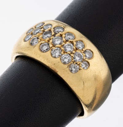 18 kt Gold Diamant-Ring, GG 750/000, schlichtes Design, 17 Brillanten und 2 8/8- Diamanten zus. ca. 0.53 ct Weiß/si, RW 52, ca. 8.7 g