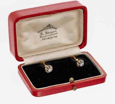 Paar 18 kt Gold Diamant-Ohrschrauben, Schweden 1920/30er Jahre, GG/WG 750/000, 2 Altschliff-Diamanten zus. ca. 0.30 ct Weiß/pMeistermarke J.P., ca. ...
