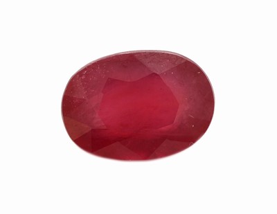 Loser Rubin, ca. 6.81 ct, ovalfacett.
