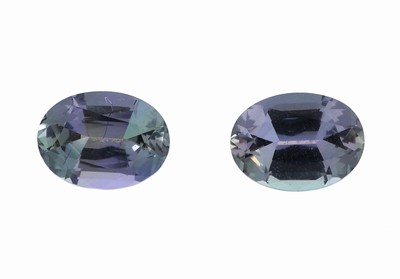Lot 2 lose Tansanite, zus. ca. 2.16 ct, ovalfacett.