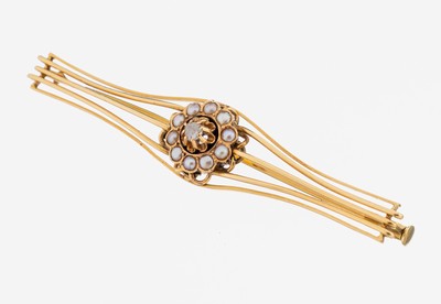 18 kt Gold Diamant-Perl-Brosche, GG 750/000, mittig Diamantrose, umgeben von Halbperlen, L. ca. 6.5 cm, ca. 5.4 g