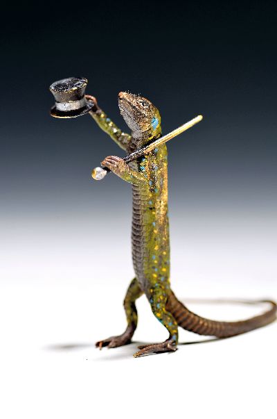 Eidechse mit Zylinder, Wiener Bronze, sign. Bergmann, bunt staffiert, H.ca. 7.5 cm