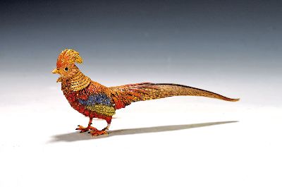 Großer Fasan, Wiener Bronze, sign. Fritz Behrmann, bunt staffiert, ca. 10x21 cm, l. verbogen