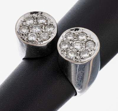 18 kt Gold Brillant-Ring, WG 750/000, Ringkopf aus 2 Kreisen, 14 Brillanten zus. ca.0.76 ct Weiß/si-p1, RW 49, ca. 11.8 g, Meistermarke unged.