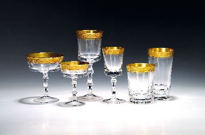 Trinkglasservice, Theresiental, 20. Jh., 12 Weingläser, 8 Südweingläser, 12 Biergläser, 5 Bechergläser, 6 Champagnerschalen, 7 Likörschalen, l. ...
