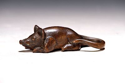 Gernot Rumpf, 1941 Kaiserslautern 2025, Bronzefigur, Maus, L. 11 cm, monogrammiert, Kunstguss Strehle, 18/40