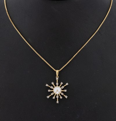 14 kt Gold Perl-Diamant-Anhänger, GG 585/000, stil. Schneeflocke, mittig Zuchtperle, D. ca. 7 mm, 18 8/8-Diamanten zus. ca. 0.06 ct Weiß/si-p, an ...