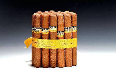 25er Kiste mit 21 Siglo VI, Cohiba, Havana, Kuba, 2008, Canonazo, Ringmaß 52, in geöffneter orig. Holzkiste; Provenienz: aus Schweizer ...