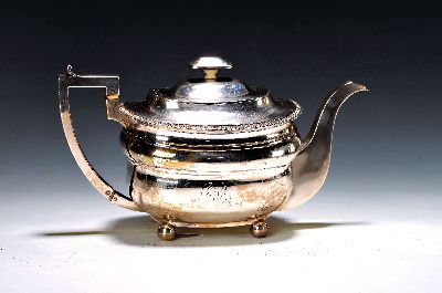 George III Teekanne, Rebecca Emes & Edward Barnard I, London, 1809, Sterlingsilber, 687g, Alterssp., Löwenmarke