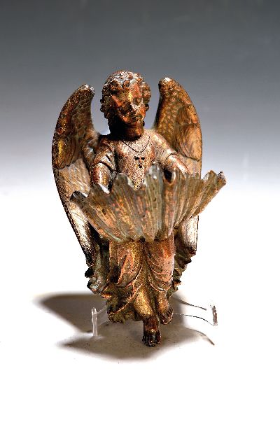 Weihwasserbehälter, Frankreich, um 1900, Metallguß, in Form eines vollplastischen Engels mit Muschel, H. ca. 17cm