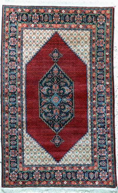 Schirwan alt, Rußland, Mitte 20.Jhd, Wolle auf Baumwolle, ca. 200 x 127 cm, EHZ: 2