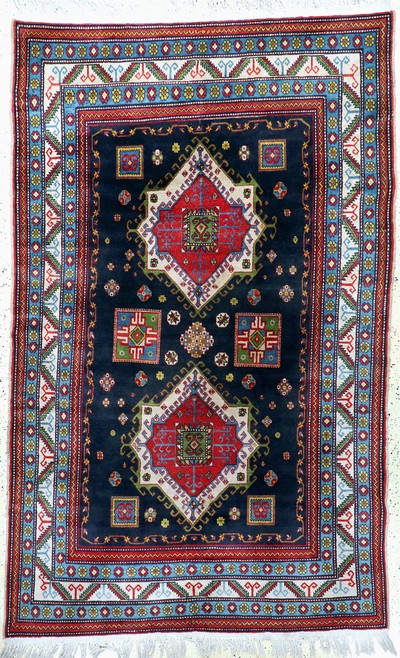 Eriwan alt, Rußland, Mitte 20.Jhd, Wolle auf Baumwolle, ca. 275 x 175 cm, EHZ: 3