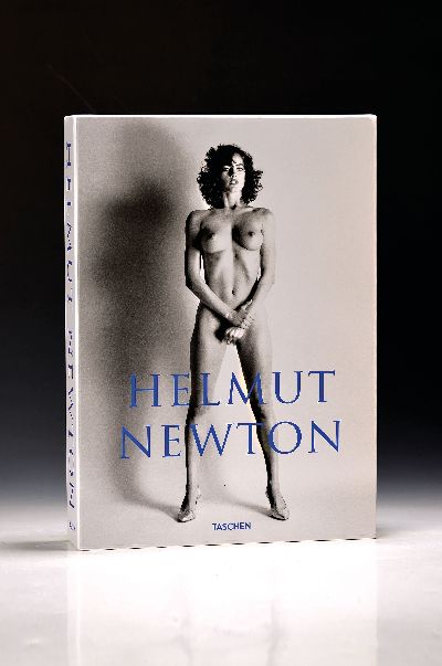 Helmut Newton, Fotobildband, "Sumo", überarbeitet von June Newton, 2023 Taschen GmbH, mit Begleitheft und orig. Buchständer ...